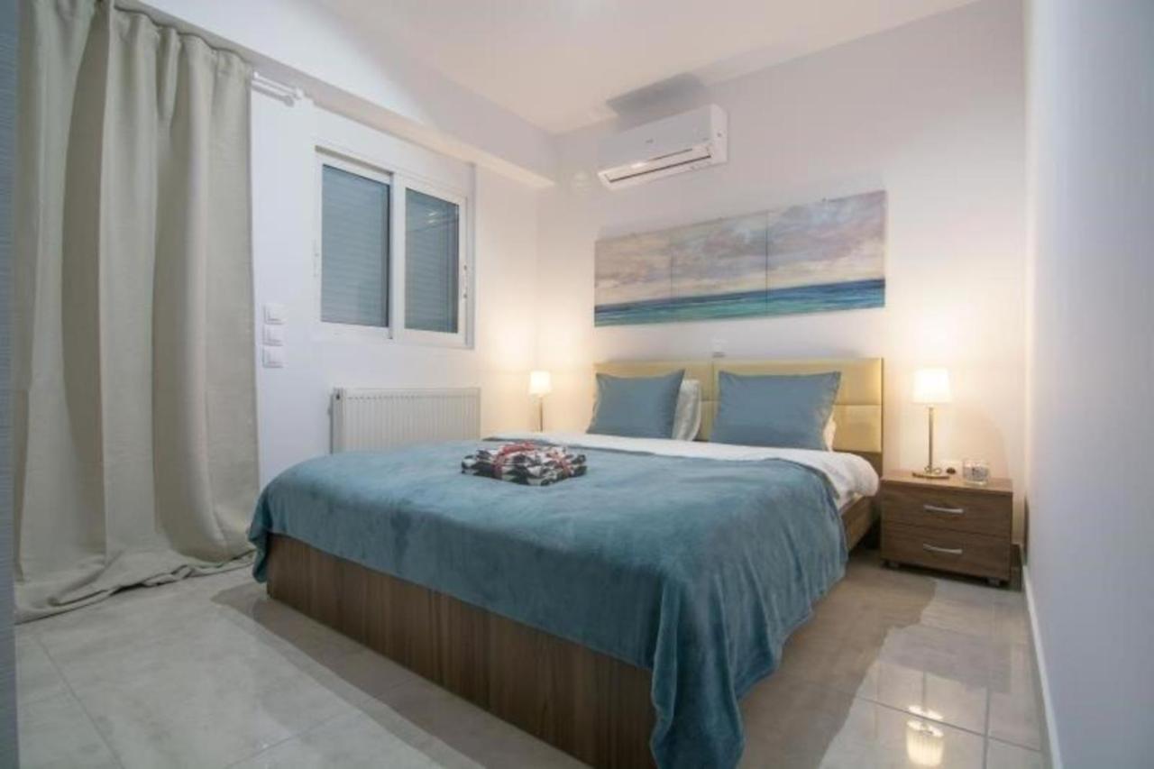 New Spacious Apartment Located In Пирея Екстериор снимка