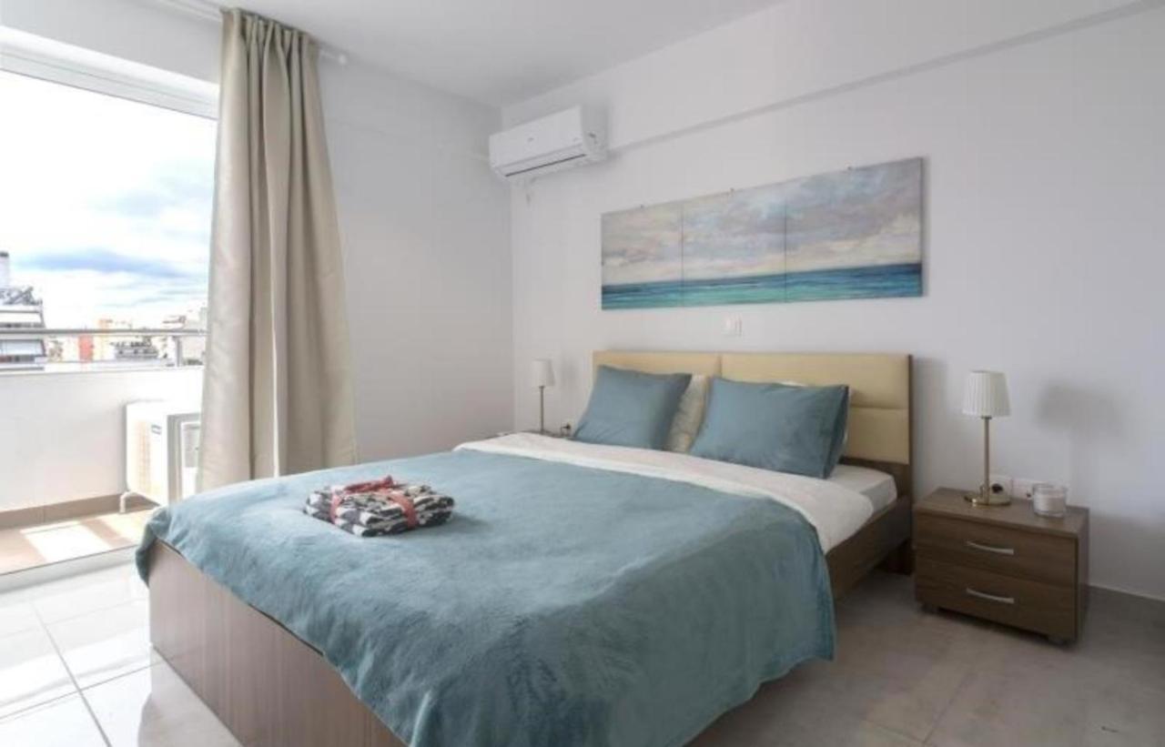 New Spacious Apartment Located In Пирея Екстериор снимка